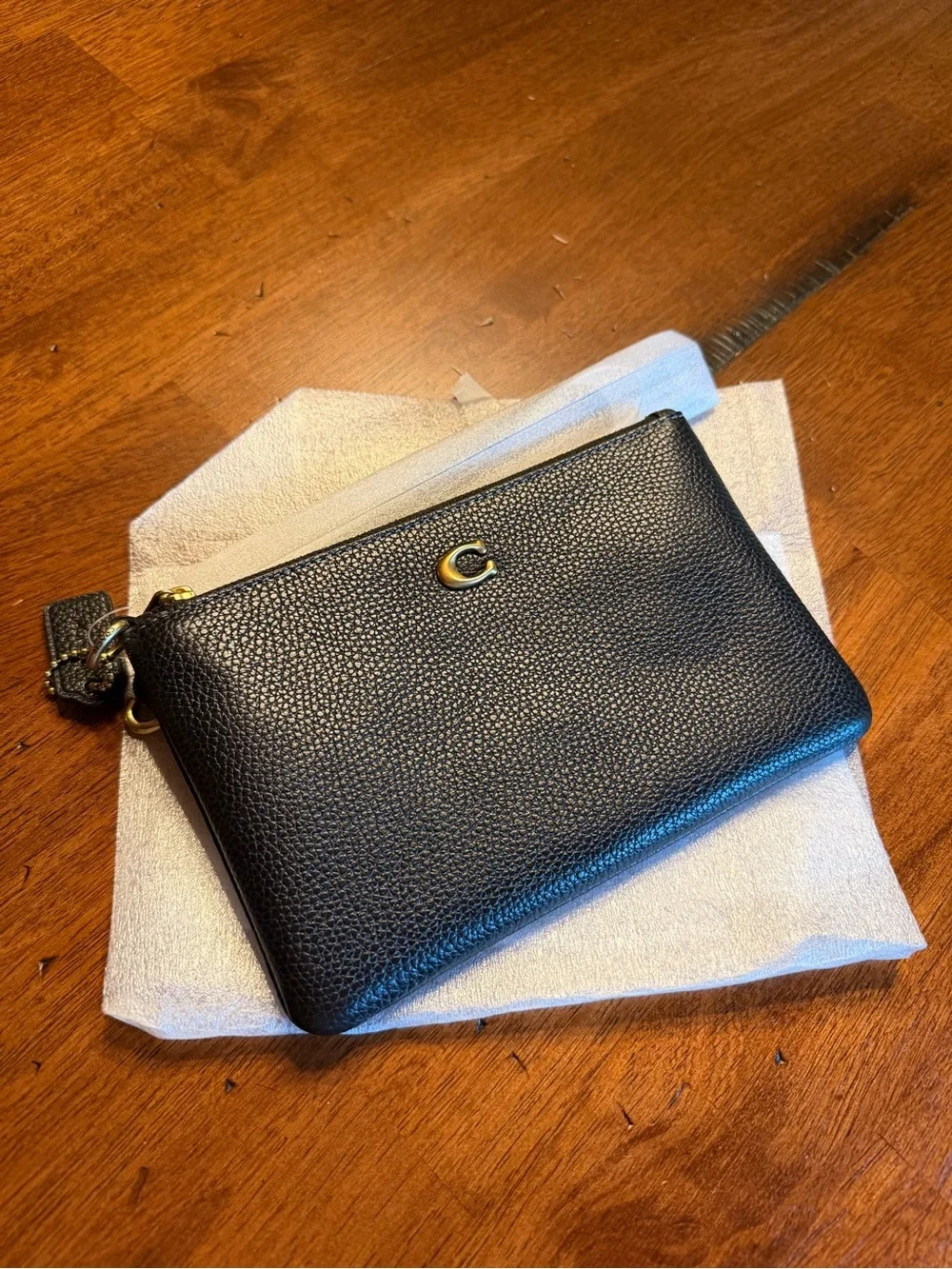 Coach NEW Black Pebbled Leather Wristlet Clutch Phone Bag Gold C Accent Hang Tag
